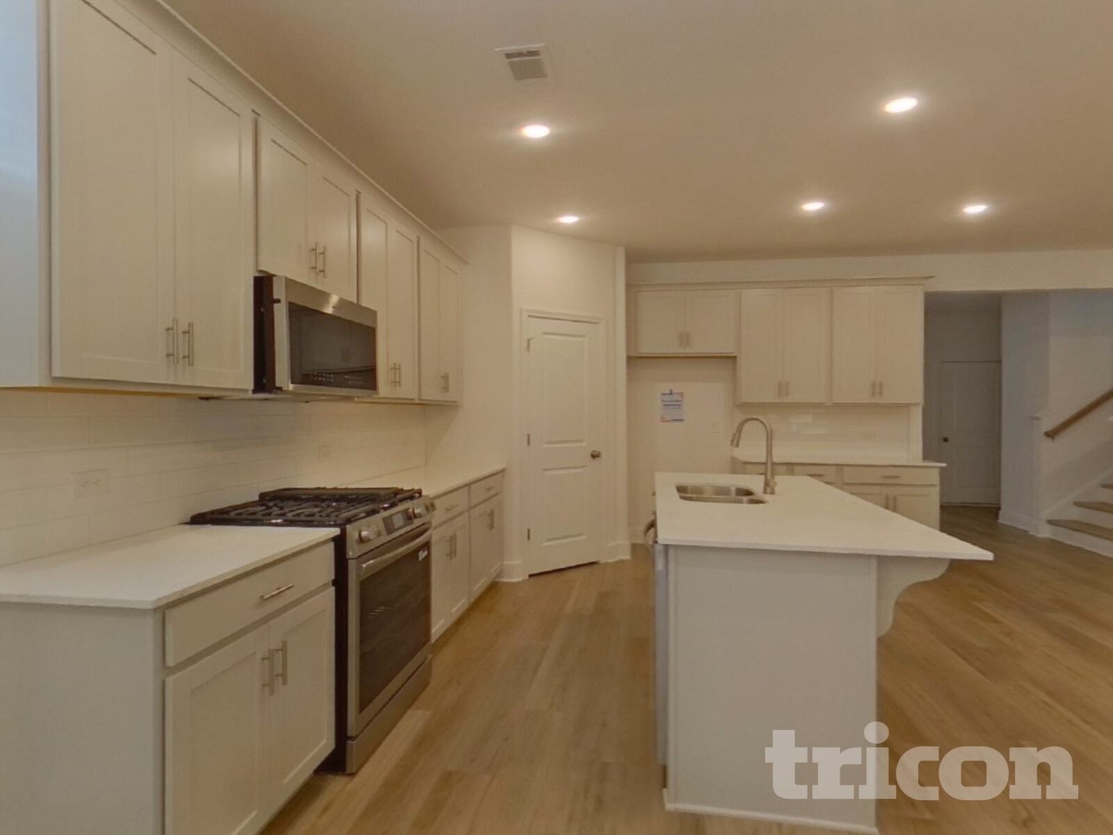 Building Photo - 45 Mayhaw Pt