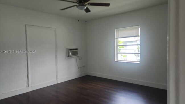 Building Photo - 428 NE 82nd St