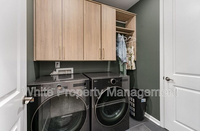 Building Photo - 514 Myrick Aly
