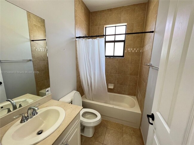 Building Photo - 8342 NW 39th Ct