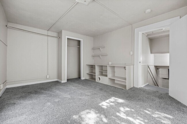 Building Photo - 3410 Easton Blvd
