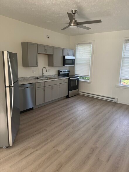 Kitchen - 3022 Perrysville Ave