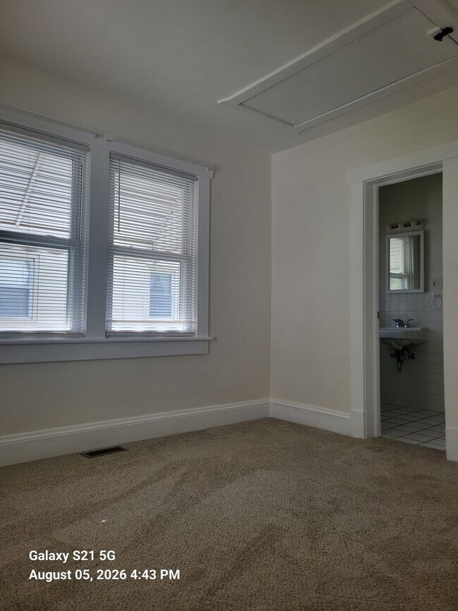 Building Photo - 219 Beechwood Ave