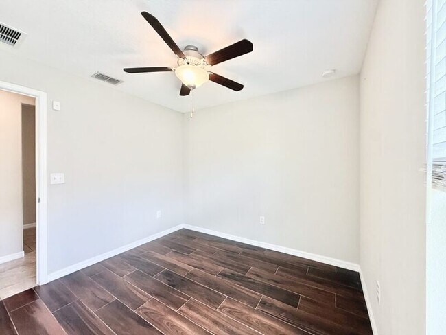 Building Photo - 17134 White Mangrove Dr