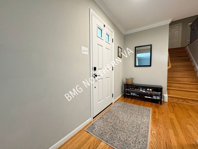 Building Photo - 404 Onondio Cir SE