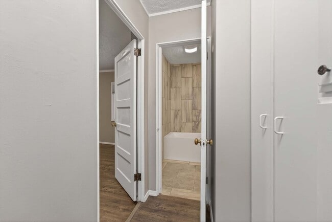 Building Photo - 2401 NE Everett St