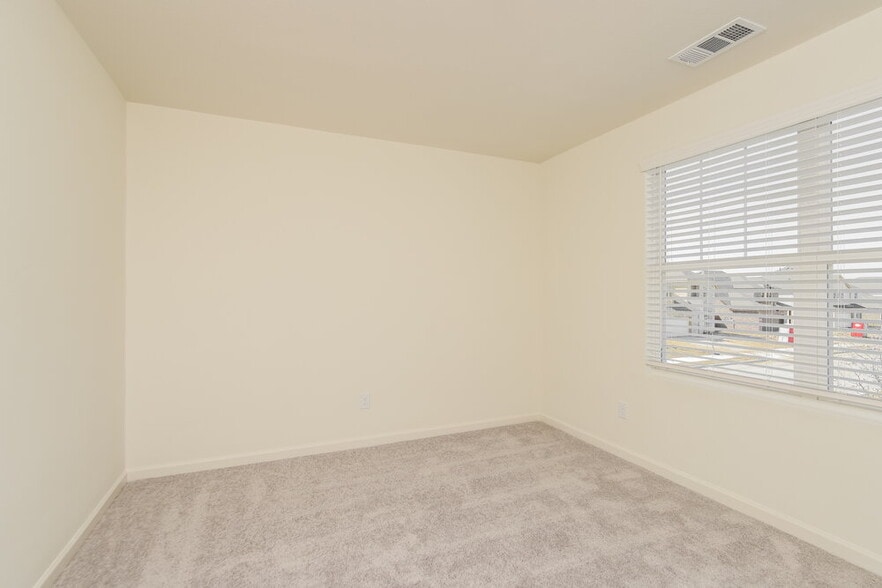 Building Photo - 1801 Sandlin Dr