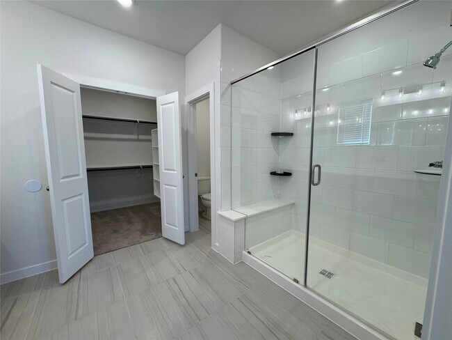 Building Photo - 31138 Myers Hvn Ln