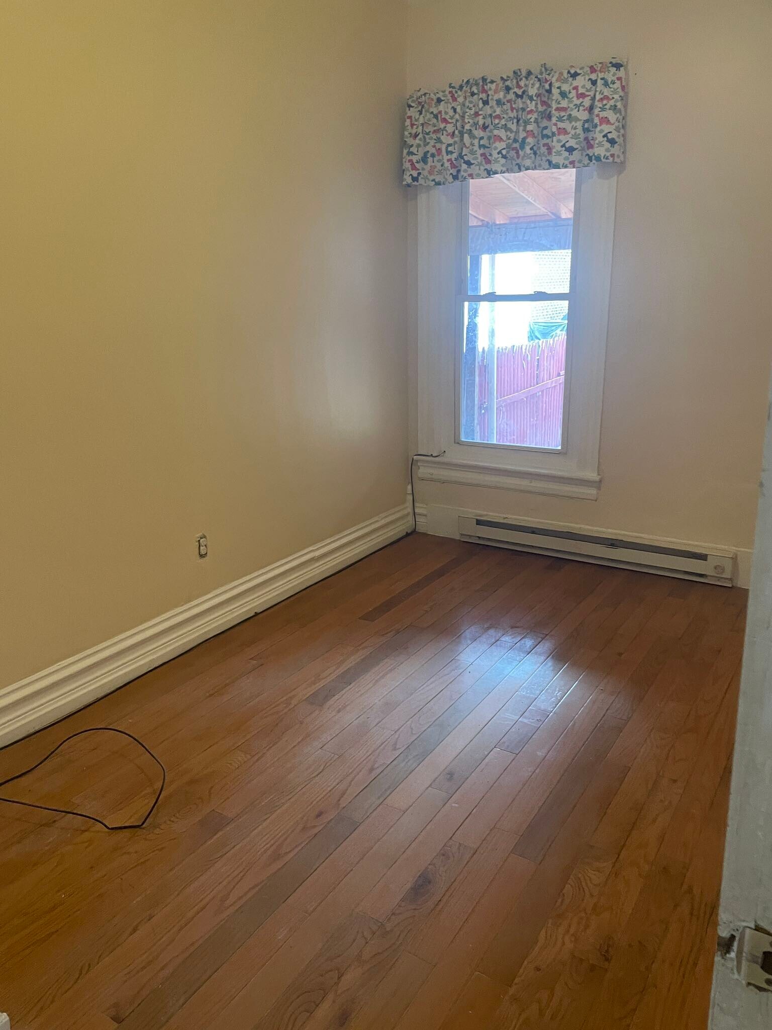 Building Photo - 706 N 6th St