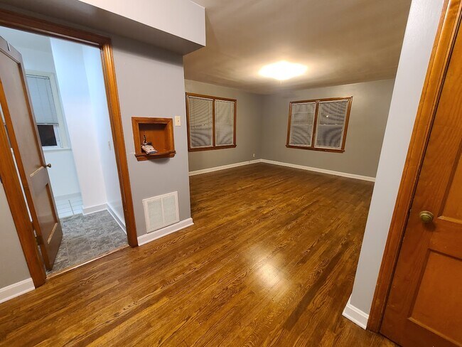 Building Photo - 1210 17th St