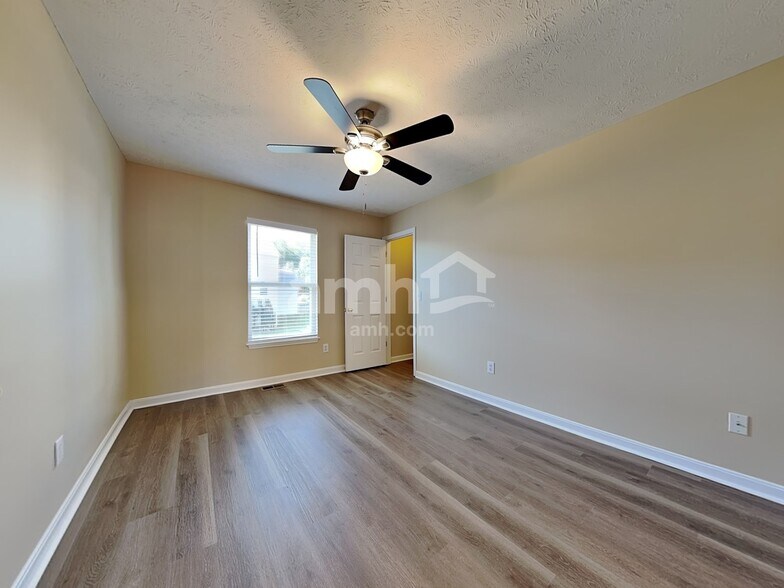 Building Photo - 10742 Stone Ridge Way