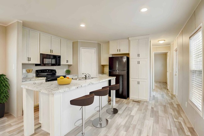 Building Photo - 1800 Oak Grove Rd E