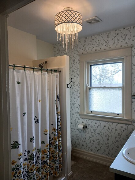 2nd Fl, Bathroom - 2461 Fairview Ave