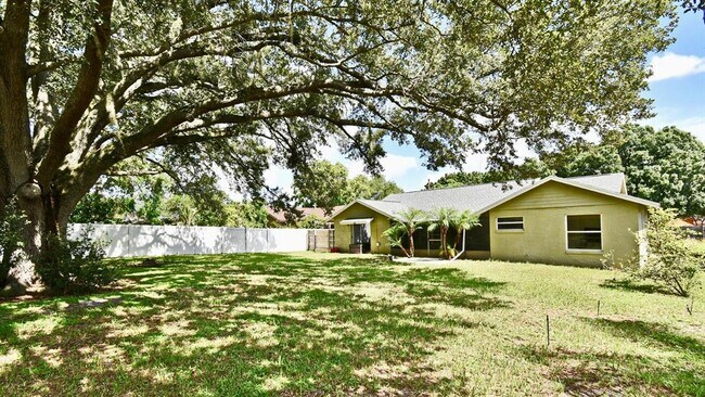 Building Photo - 8924 Angelica Dr