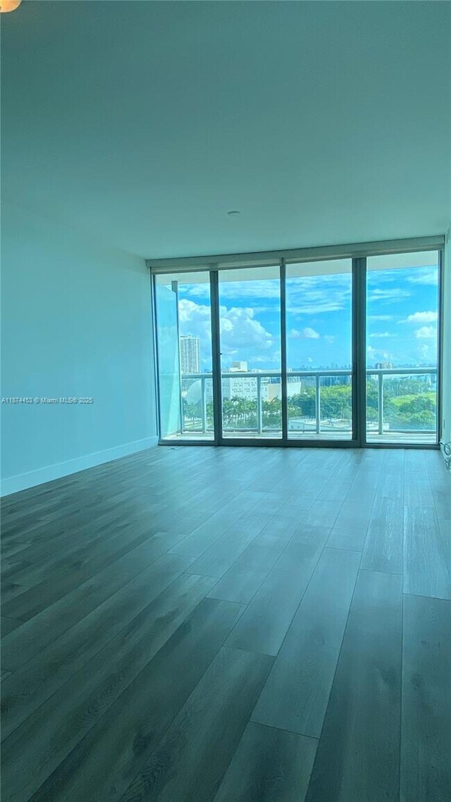 Building Photo - 888 Biscayne Blvd