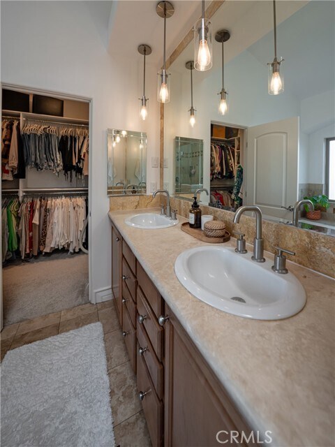 Building Photo - 2207 Warfield Ave