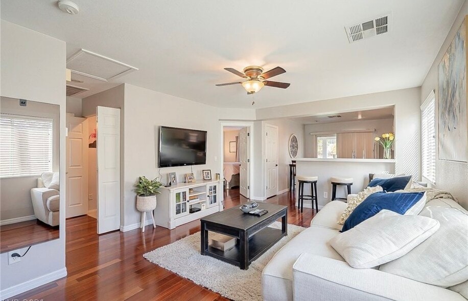 Building Photo - 10240 Falling Needle Ave