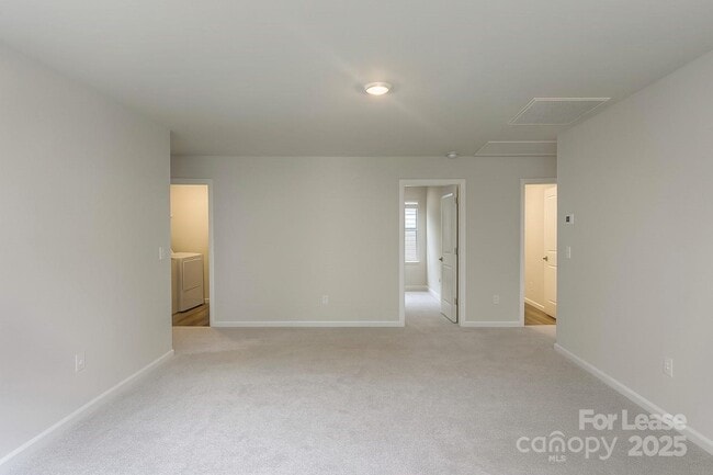 Building Photo - 5514 Hydrangea St