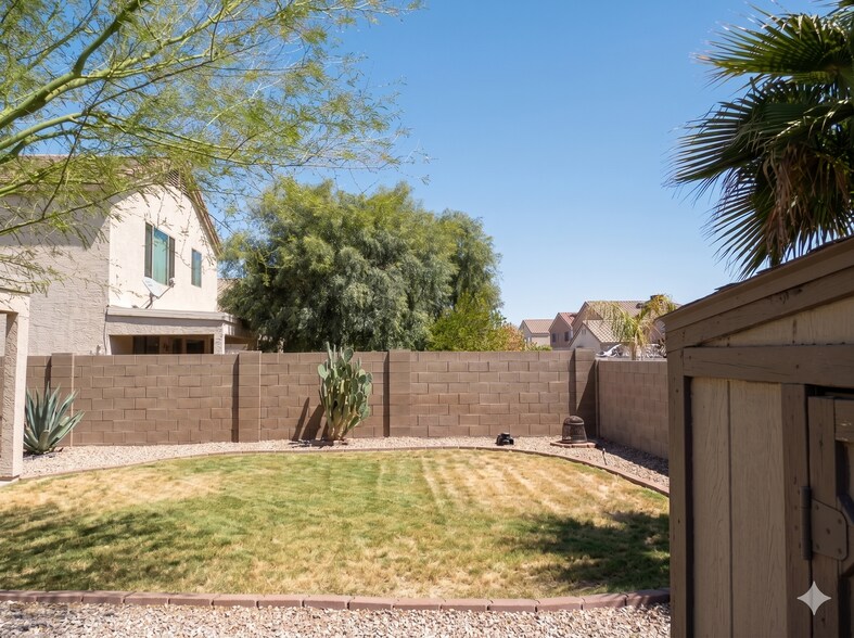 Building Photo - 6579 E Refuge Rd