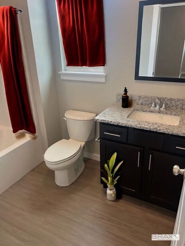 Public Avenue Townhomes in Clever!!! Leasi... 437 N Public Ave Clever