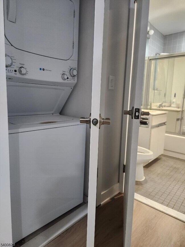 Building Photo - 111 Mulberry St