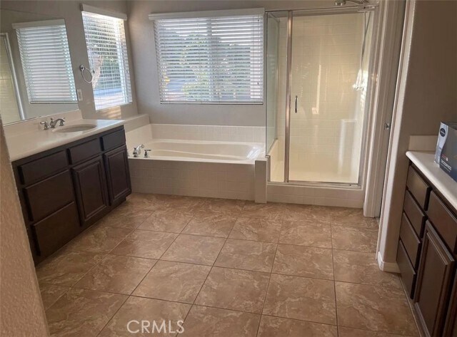 Building Photo - 7771 Stonegate Dr