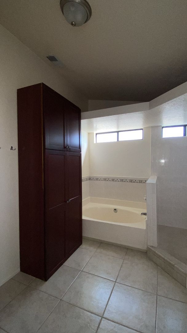 Building Photo - (APPLICATION PENDING) Beautiful Rancho Vis...