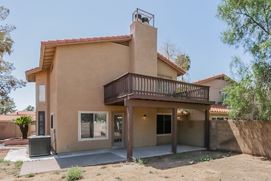 Building Photo - 5330 E Fairfield St