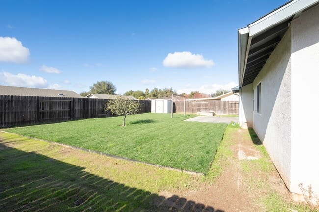 Building Photo - Lovely 3 Bedroom Home in Beautiful Los Alamos!