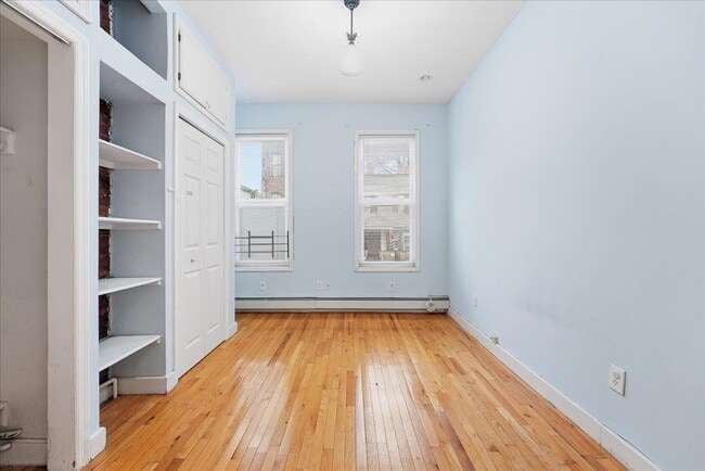 Building Photo - 155a Sherman Ave