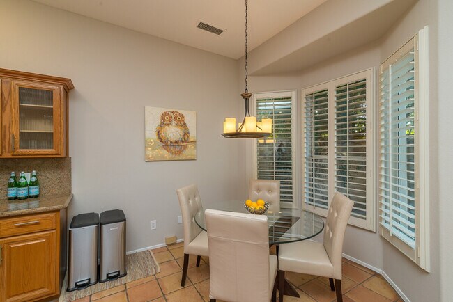 Building Photo - 9315 E Aster Dr