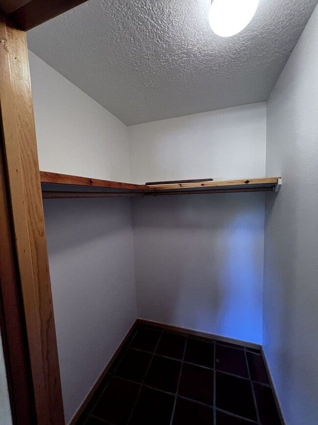 Building Photo - 5 Oriente Ct
