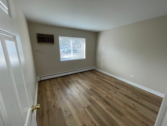 Building Photo - 535 S Cleveland Ave