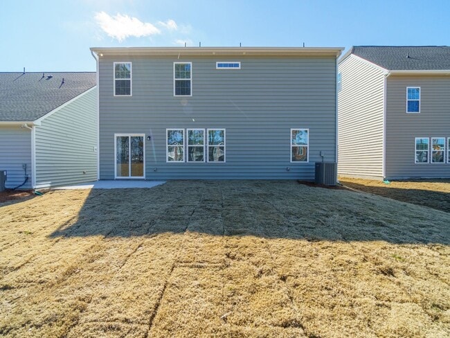Building Photo - Brand New 5 Bedroom 3 full baths in Steele...