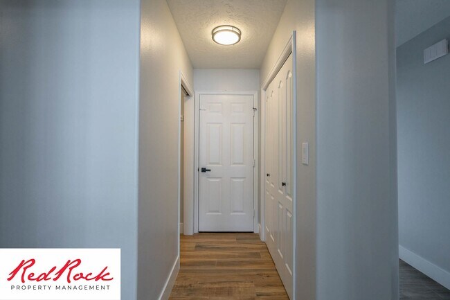 Building Photo - 3 Bedroom Home With 2 Car Garage In St. George