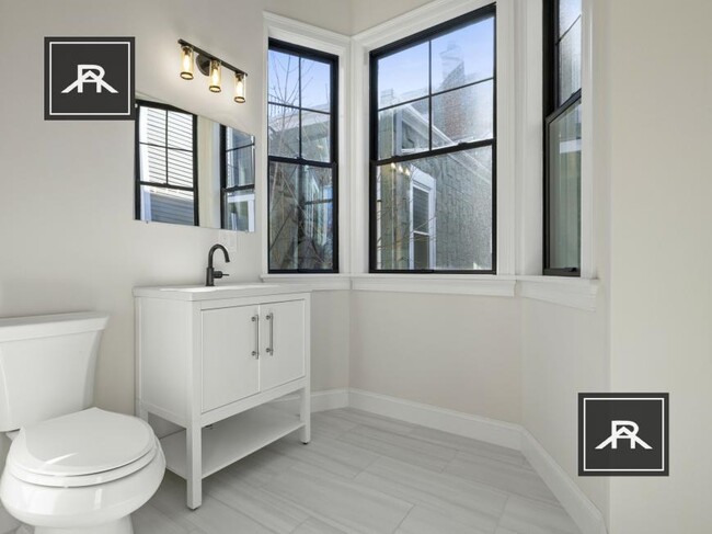 Building Photo - 5 bedroom in Boston MA 02127