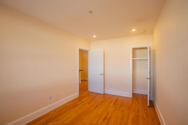 Building Photo - Lovely 1 BR/1 BA Condo in Trinidad!