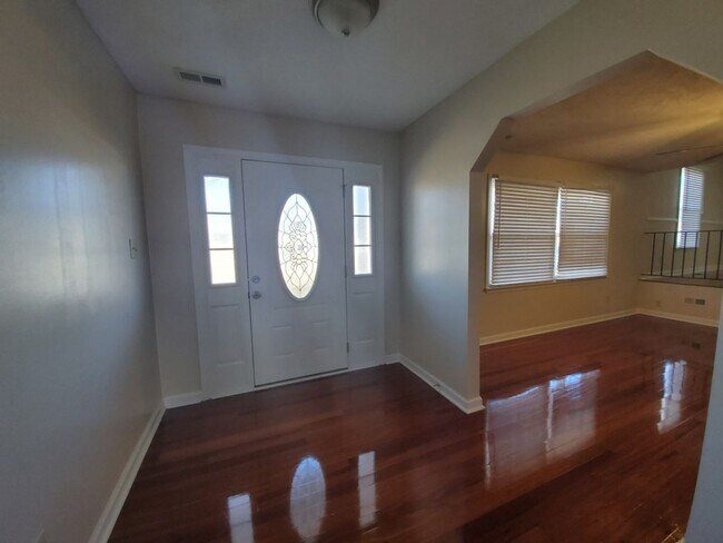 Building Photo - 7886 Uriah Dr