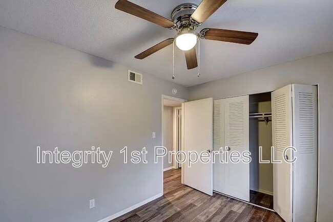 Building Photo - 2114 Swift St