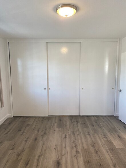 Building Photo - 1240 Manhattan Beach Blvd