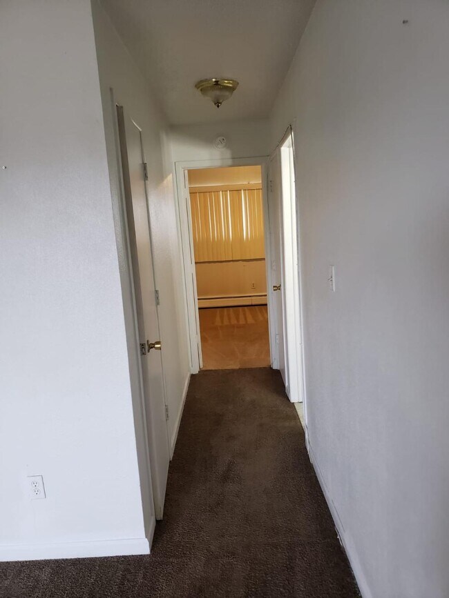 Building Photo - 19615 Allen Rd