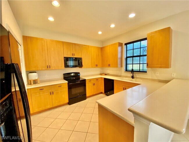 Primary Photo - 7472 Bristol Cir