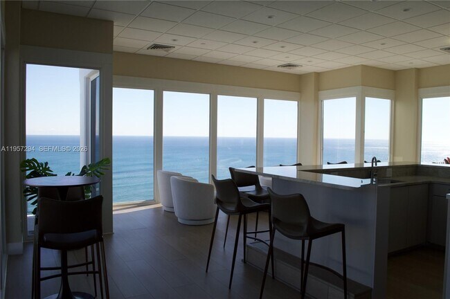 Building Photo - 1370 S Ocean Blvd