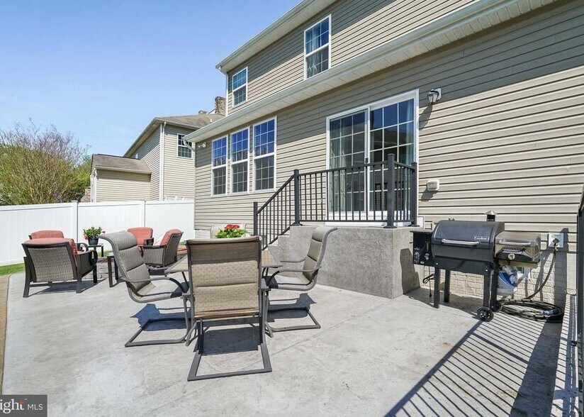 Building Photo - 508 Claiborne Rd