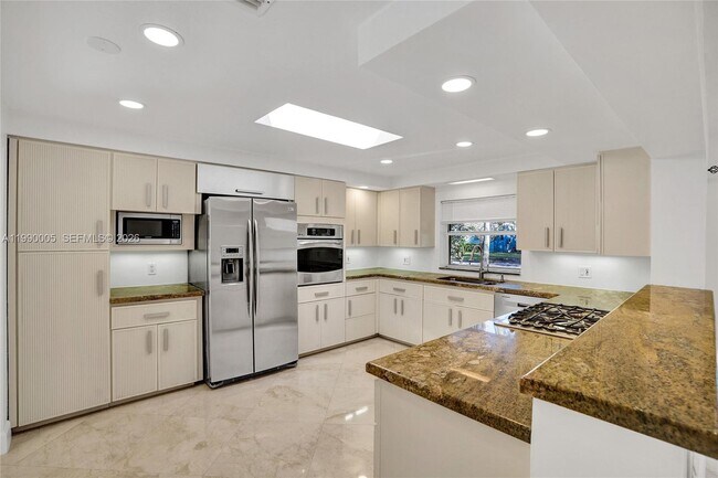 Building Photo - 20 NW 101st St