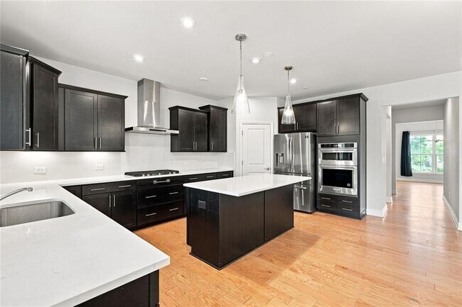 Building Photo - 406 Riverclub Rd