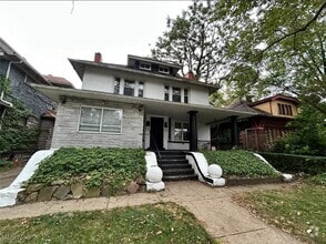 Building Photo - 9104 Parkgate Ave