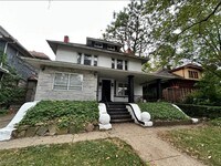Building Photo - 9104 Parkgate Ave