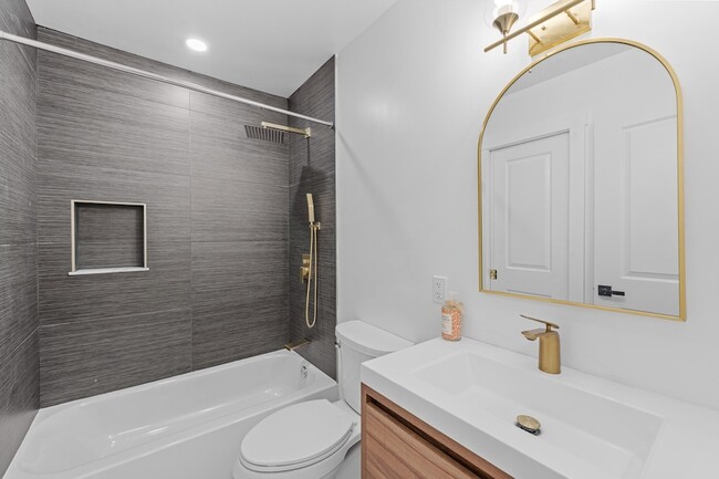 Building Photo - 312 Garfield Ave