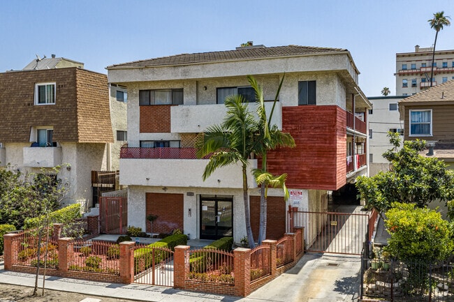 Building Photo - 142 S Normandie Ave